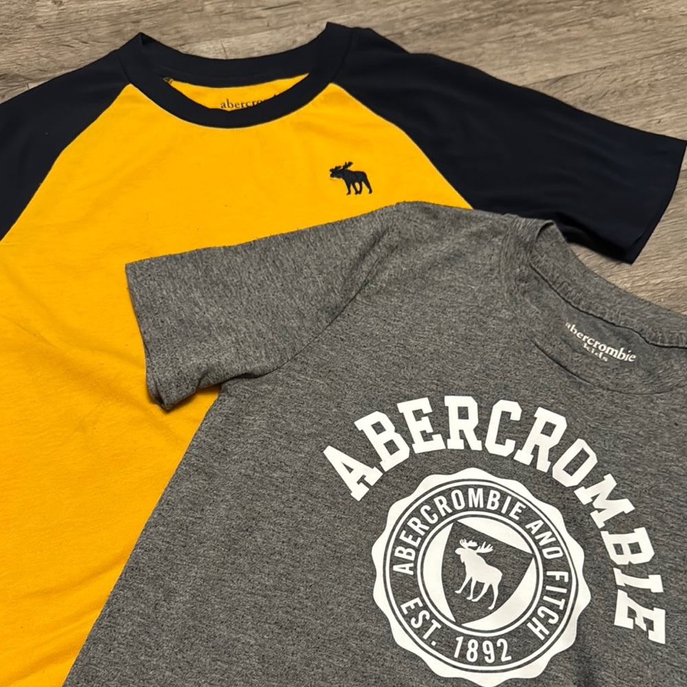 Abercrombie & Fitch Yellow and Gray Short Sleeve Tees